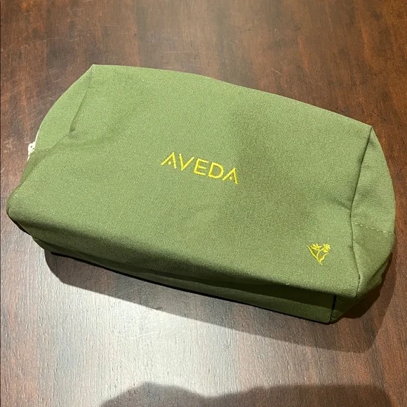 NWT Aveda accessory bag💚 - Picture 5 of 11